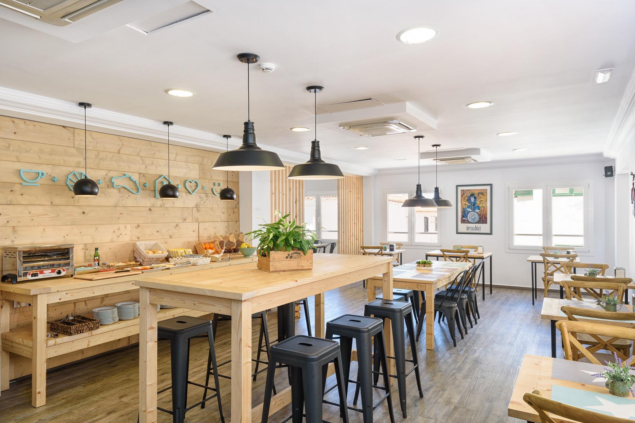 מאהון Hostal Jume - Urban Rooms מראה חיצוני תמונה