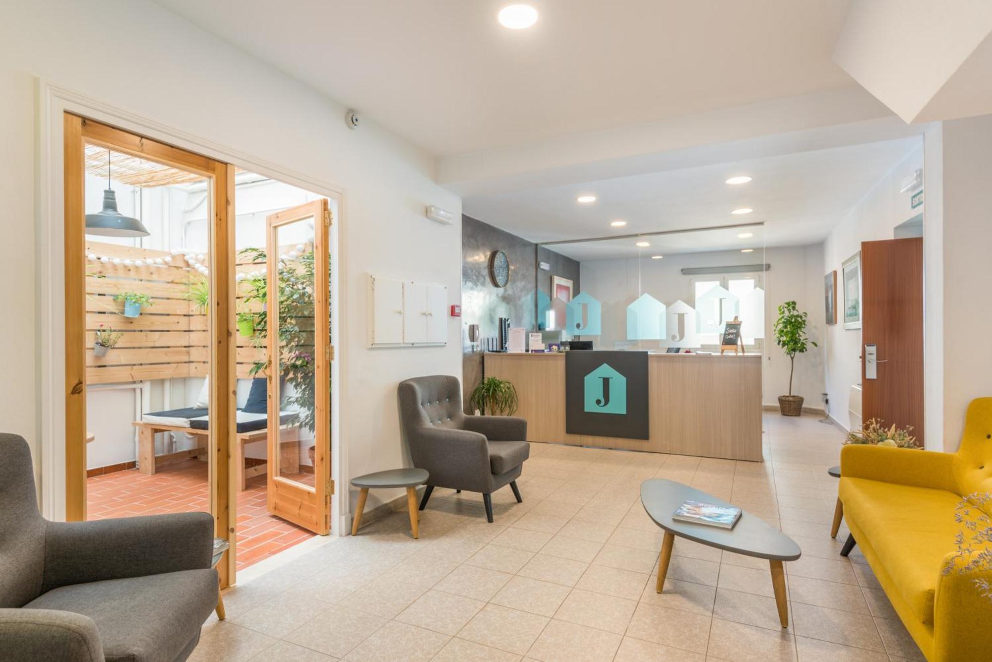מאהון Hostal Jume - Urban Rooms מראה חיצוני תמונה