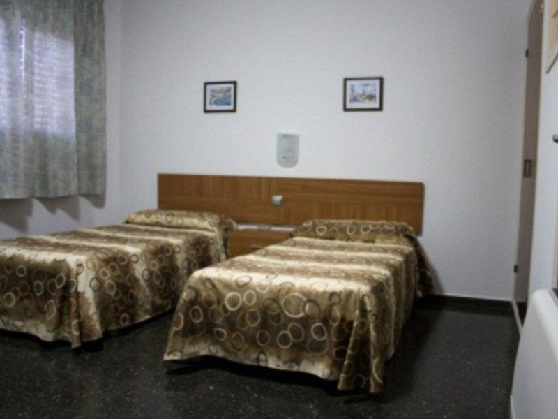מאהון Hostal Jume - Urban Rooms מראה חיצוני תמונה