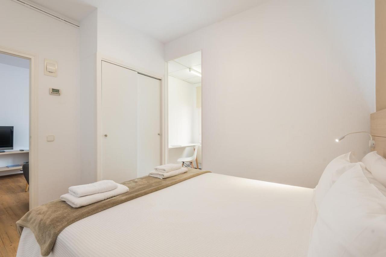 מאהון Hostal Jume - Urban Rooms מראה חיצוני תמונה